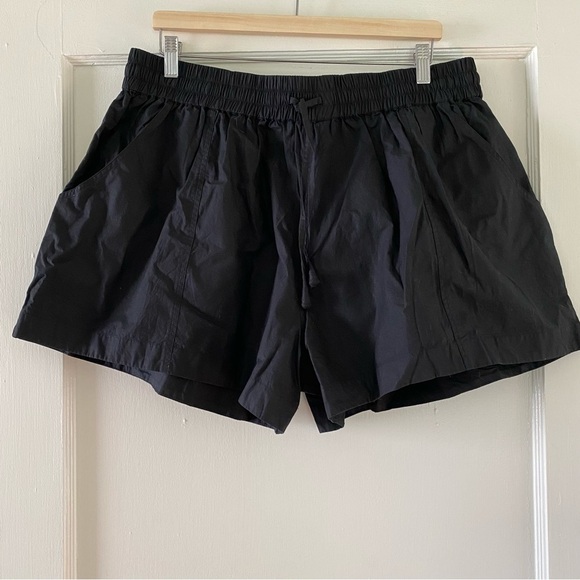 APIECE APART NWT Trail Short in Black size XL - Picture 7 of 11